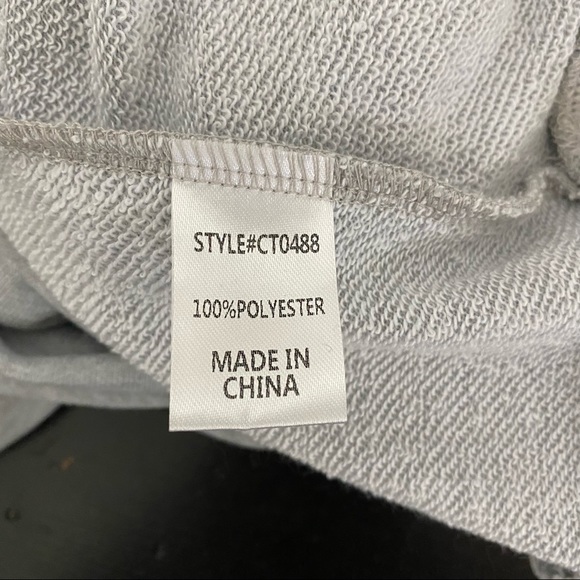 Cezelle Collection Womens Cold Shoulder Long Sleeve Distressed Sweatshirt - Picture 4 of 6